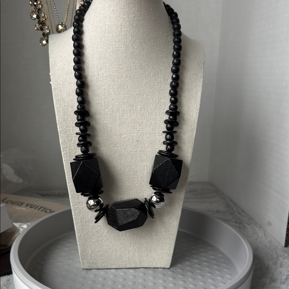 Elegant Black and Silver Beaded Necklace